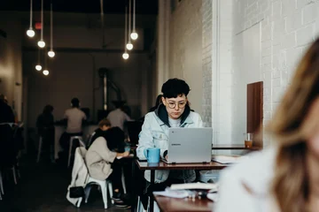 An easy-to-follow guide to job loss insurance.